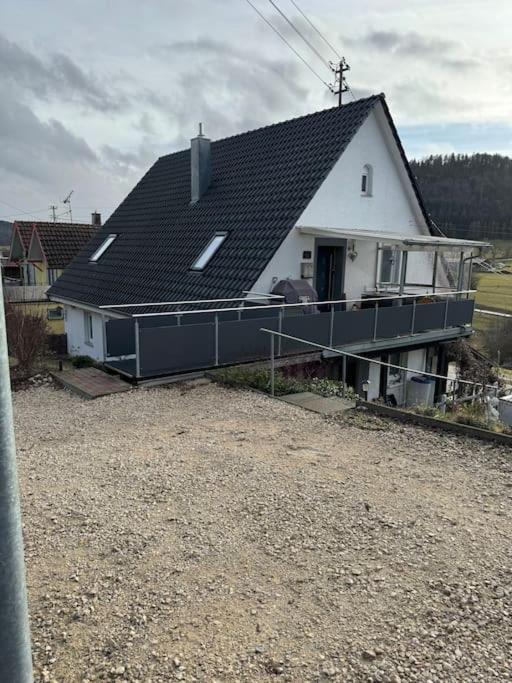 Loft Wohnung Mit Toller Aussicht Messstetten Exteriér fotografie